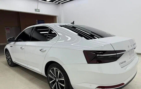 Skoda Superb III рестайлинг, 2022 год, 1 710 000 рублей, 4 фотография