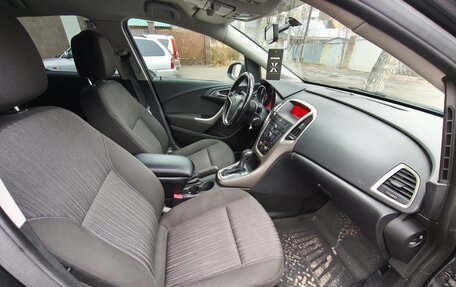 Opel Astra J, 2011 год, 569 000 рублей, 3 фотография
