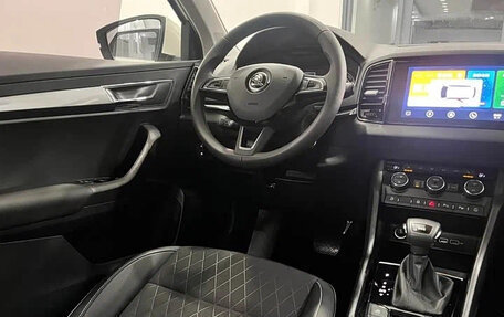 Skoda Karoq I, 2022 год, 1 735 000 рублей, 8 фотография