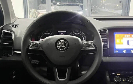 Skoda Karoq I, 2022 год, 1 735 000 рублей, 6 фотография