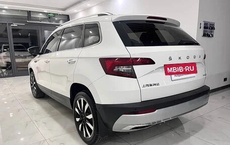 Skoda Karoq I, 2022 год, 1 735 000 рублей, 5 фотография