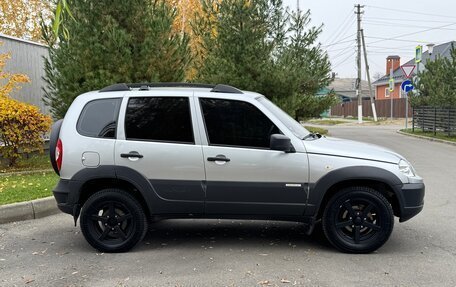 Chevrolet Niva I рестайлинг, 2016 год, 650 000 рублей, 4 фотография