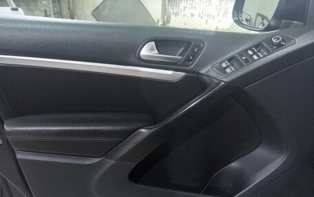 Volkswagen Tiguan I, 2012 год, 1 349 000 рублей, 26 фотография