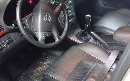 Toyota Avensis III рестайлинг, 2005 год, 605 000 рублей, 4 фотография