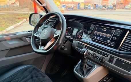 Volkswagen Caravelle T6 рестайлинг, 2020 год, 4 890 000 рублей, 19 фотография