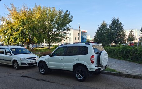 Chevrolet Niva I рестайлинг, 2015 год, 705 000 рублей, 3 фотография