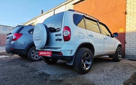 Chevrolet Niva I рестайлинг, 2015 год, 705 000 рублей, 7 фотография