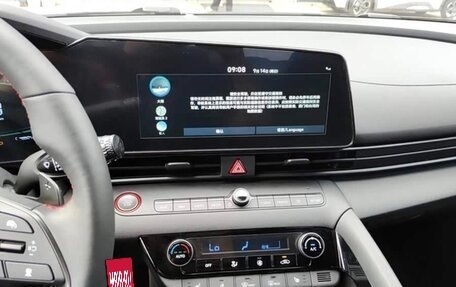 Hyundai Elantra, 2023 год, 2 500 000 рублей, 20 фотография