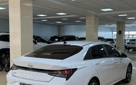 Hyundai Elantra, 2022 год, 1 550 000 рублей, 4 фотография