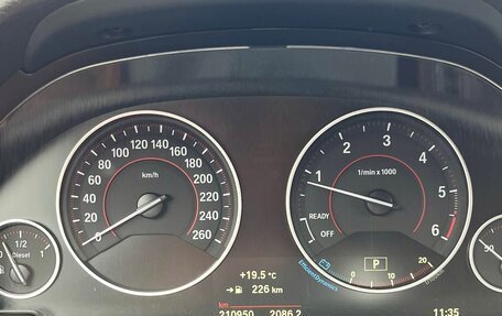 BMW 3 серия, 2018 год, 1 810 000 рублей, 15 фотография