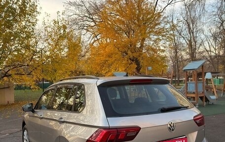 Volkswagen Tiguan II, 2017 год, 2 300 000 рублей, 14 фотография