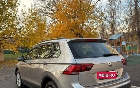 Volkswagen Tiguan II, 2017 год, 2 300 000 рублей, 13 фотография