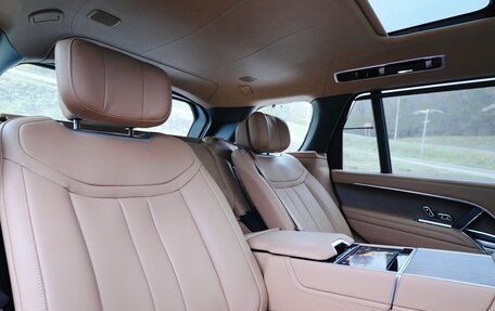 Land Rover Range Rover IV рестайлинг, 2024 год, 22 200 000 рублей, 27 фотография