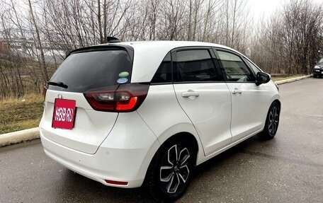 Honda Fit, 2020 год, 1 570 000 рублей, 6 фотография