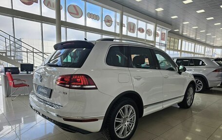 Volkswagen Touareg III, 2017 год, 3 379 000 рублей, 11 фотография