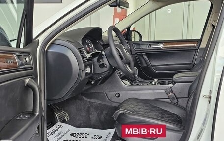 Volkswagen Touareg III, 2017 год, 3 379 000 рублей, 12 фотография