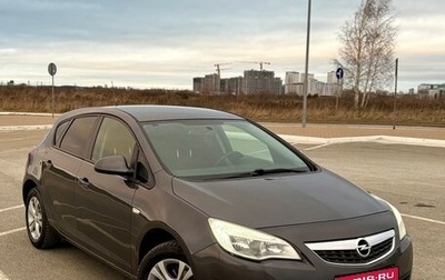 Opel Astra J, 2011 год, 567 000 рублей, 1 фотография