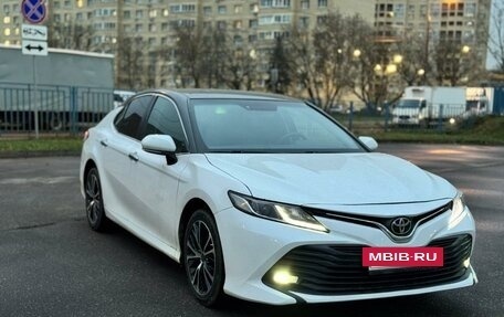 Toyota Camry, 2020 год, 1 675 000 рублей, 3 фотография