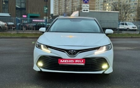 Toyota Camry, 2020 год, 1 675 000 рублей, 4 фотография