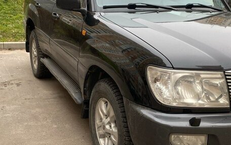 Toyota Land Cruiser 100 рестайлинг 2, 2005 год, 2 999 000 рублей, 4 фотография