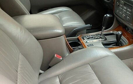 Toyota Land Cruiser 100 рестайлинг 2, 2005 год, 2 999 000 рублей, 8 фотография