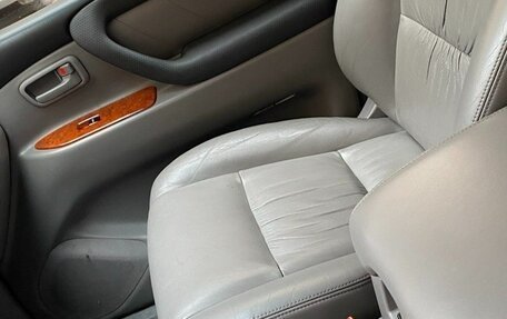 Toyota Land Cruiser 100 рестайлинг 2, 2005 год, 2 999 000 рублей, 9 фотография