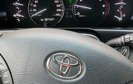 Toyota Land Cruiser 100 рестайлинг 2, 2005 год, 2 999 000 рублей, 7 фотография