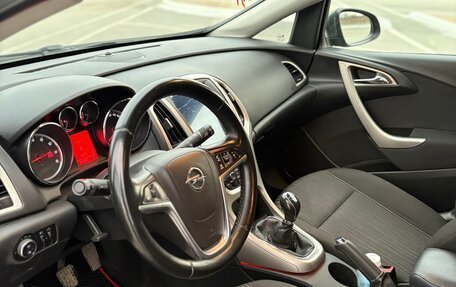 Opel Astra J, 2011 год, 567 000 рублей, 9 фотография