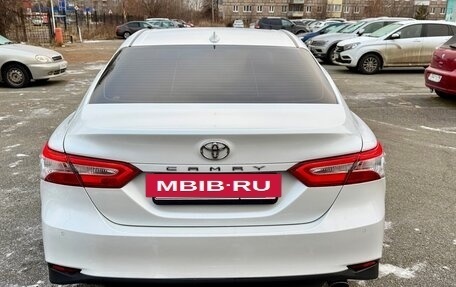 Toyota Camry, 2019 год, 2 750 000 рублей, 6 фотография