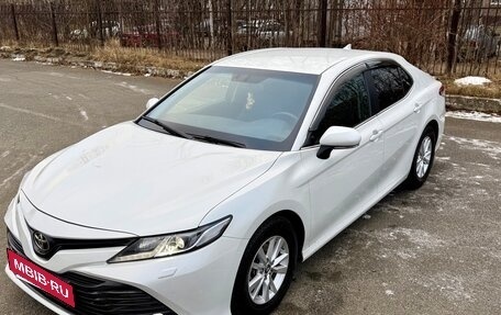 Toyota Camry, 2019 год, 2 750 000 рублей, 8 фотография