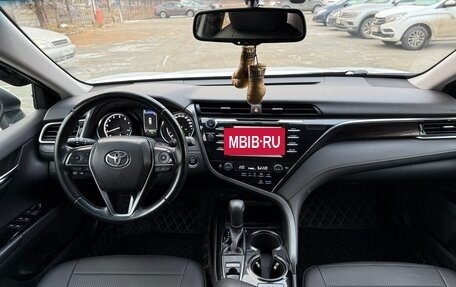 Toyota Camry, 2019 год, 2 750 000 рублей, 17 фотография