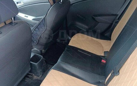 Hyundai Solaris II рестайлинг, 2011 год, 660 000 рублей, 8 фотография