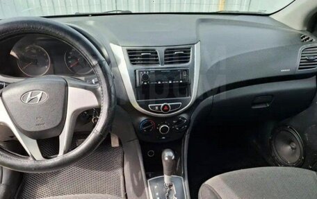 Hyundai Solaris II рестайлинг, 2011 год, 660 000 рублей, 6 фотография