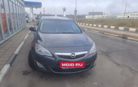 Opel Astra J, 2011 год, 730 000 рублей, 3 фотография