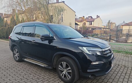 Honda Pilot III рестайлинг, 2017 год, 3 350 000 рублей, 2 фотография