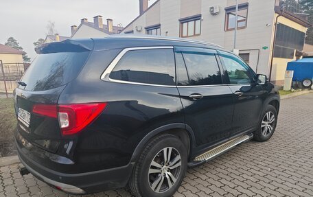 Honda Pilot III рестайлинг, 2017 год, 3 350 000 рублей, 5 фотография