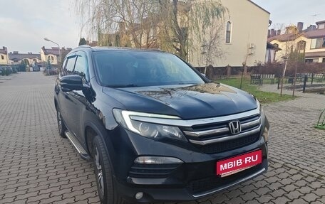 Honda Pilot III рестайлинг, 2017 год, 3 350 000 рублей, 4 фотография