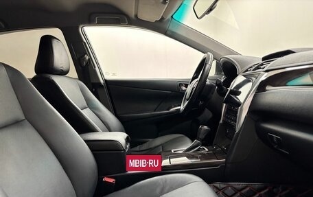 Toyota Camry, 2016 год, 1 850 000 рублей, 12 фотография