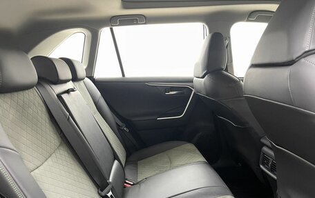 Toyota RAV4, 2025 год, 4 650 000 рублей, 13 фотография