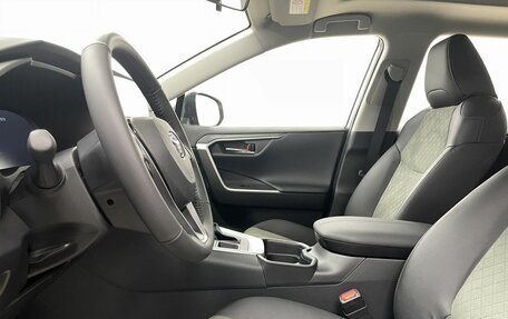 Toyota RAV4, 2025 год, 4 650 000 рублей, 11 фотография