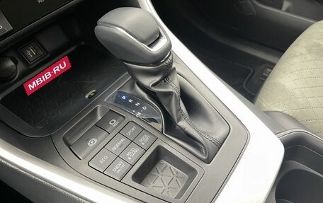 Toyota RAV4, 2025 год, 4 650 000 рублей, 17 фотография