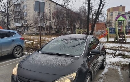 Opel Astra J, 2011 год, 700 000 рублей, 2 фотография