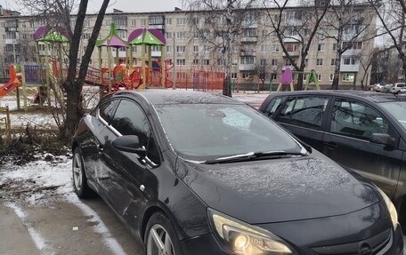 Opel Astra J, 2011 год, 700 000 рублей, 3 фотография
