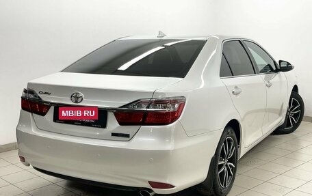 Toyota Camry, 2017 год, 2 335 000 рублей, 4 фотография