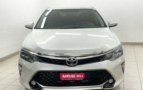 Toyota Camry, 2017 год, 2 335 000 рублей, 2 фотография