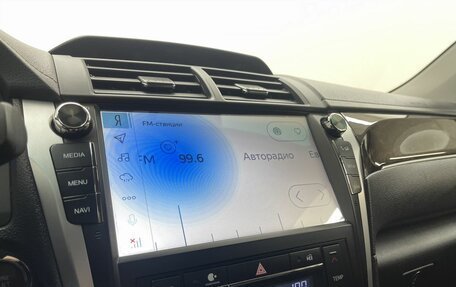 Toyota Camry, 2017 год, 2 335 000 рублей, 15 фотография