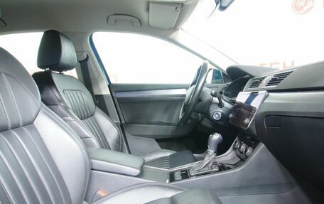 Skoda Superb III рестайлинг, 2018 год, 1 935 000 рублей, 10 фотография