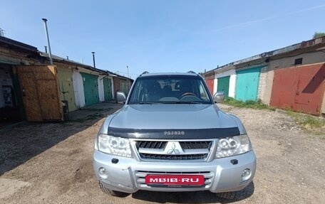 Mitsubishi Pajero III рестайлинг, 2004 год, 800 000 рублей, 1 фотография