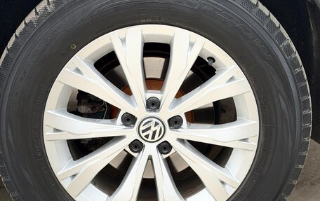 Volkswagen Tiguan II, 2019 год, 2 350 000 рублей, 4 фотография