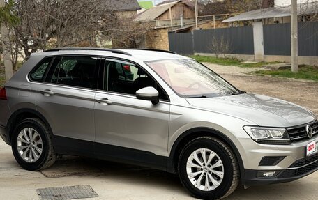 Volkswagen Tiguan II, 2019 год, 2 350 000 рублей, 15 фотография